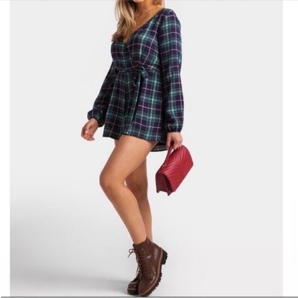 Francesca's Size XXS Plaid Romper. - Picture 9 of 9